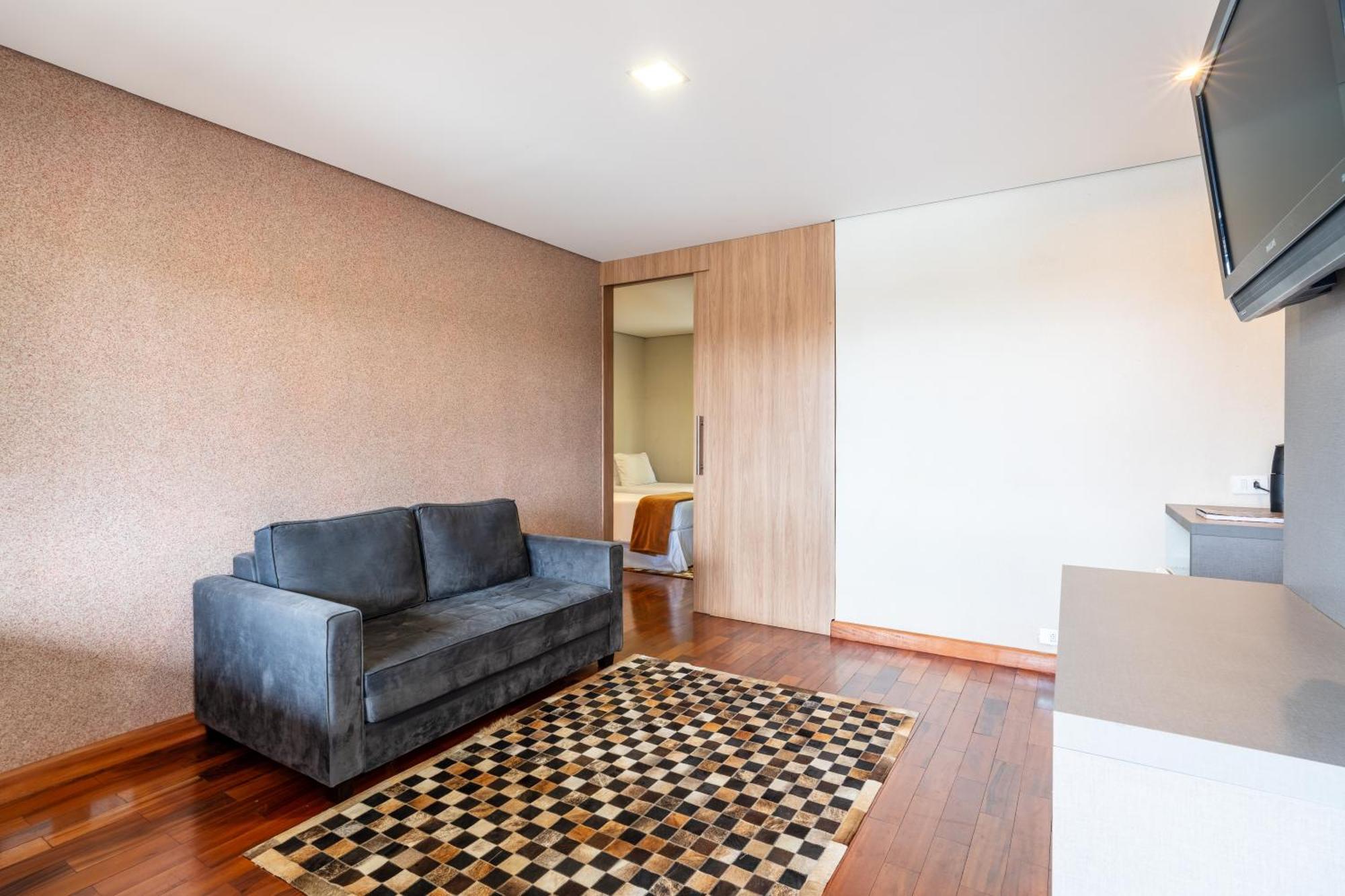 Hotel Chris Park 4*